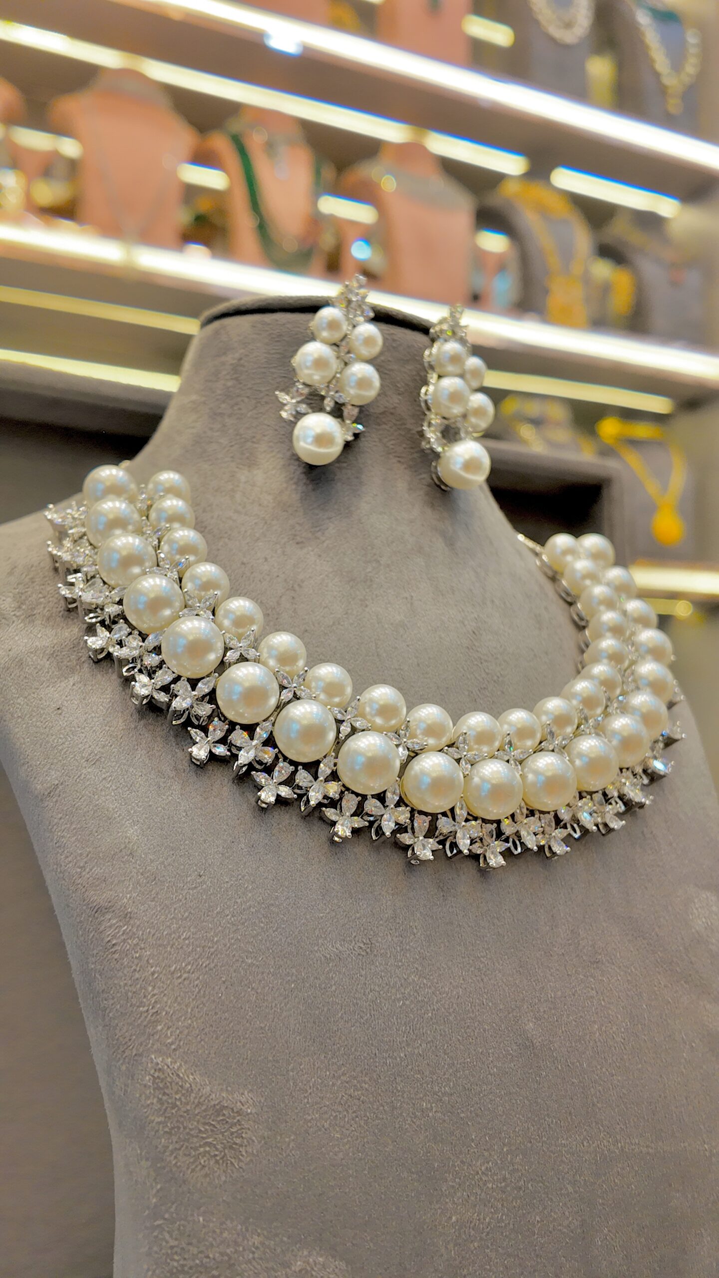 Eternal Pearl Necklace - Image 3